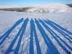 Aurinko paistaa Taivaskeron takaa